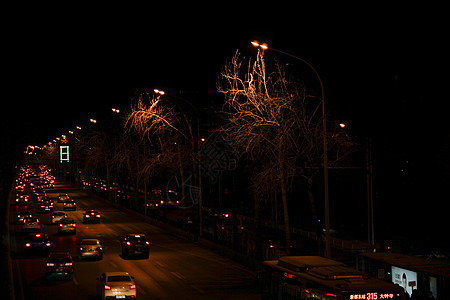 北京冬天马路夜景图片