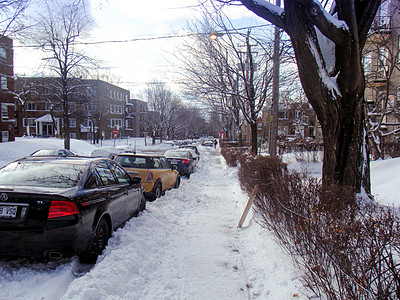 雪韵大街加拿大蒙特利尔雪后的大街背景