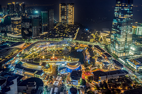 海上世界的夜景图片