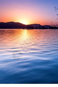 东湖冬天的日出图片