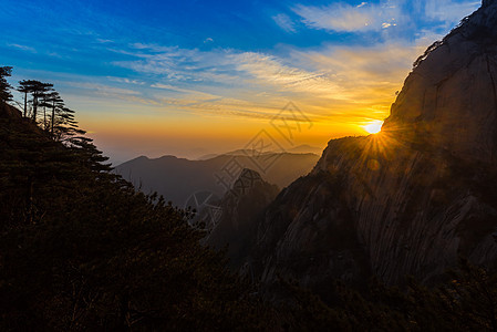 冬季黄山日落图片