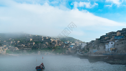 上海东极岛大雾背景图片