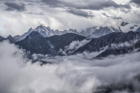 云中折多山图片