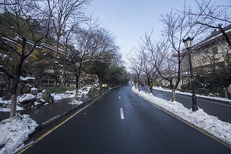 大雪后的城市背景图片