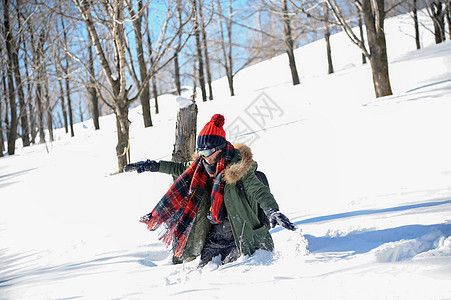 玩雪户外玩耍高清图片