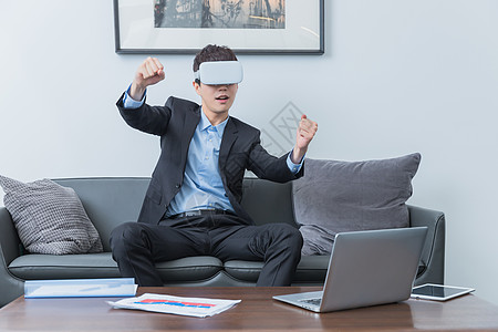 工作休息商务男士用VR图片