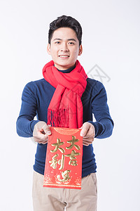 手拿红包的新年男性人像背景图片