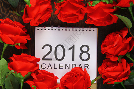 玫瑰花簇拥的2018日历图片