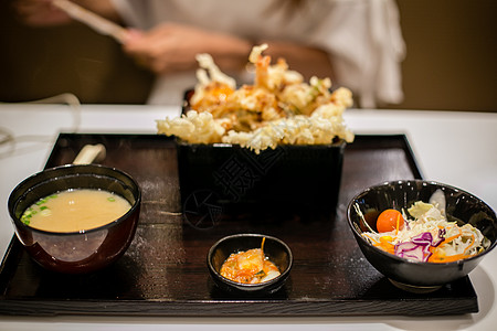日式盖浇饭日式套餐天妇罗盒饭背景