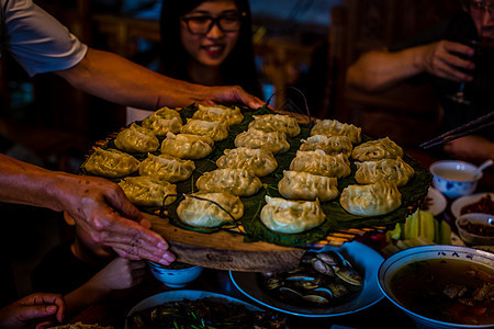 韭菜饺子图片