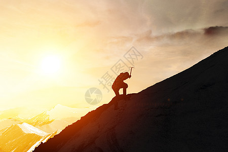 登山人物励志登山设计图片