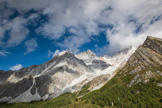 高山白云图片