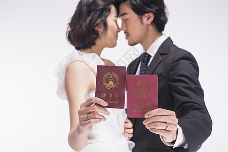 年轻人婚结婚证情人节新人结婚证背景