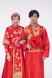 传统结婚的新郎新娘图片