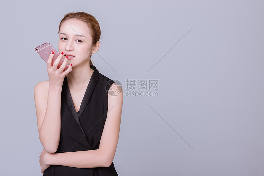 干练职业女性用手机图片