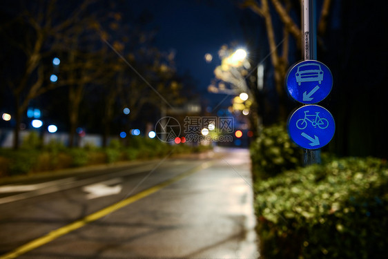 晚上的道路马路素材 图片