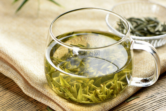 白茶绿茶香茶泡茶茶叶原生态茶图片