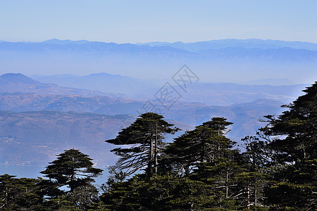 大理苍山背景图片