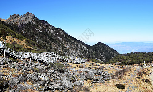 大理苍山山岭洗马潭高清图片