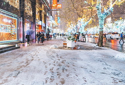 城市积雪脚印图片