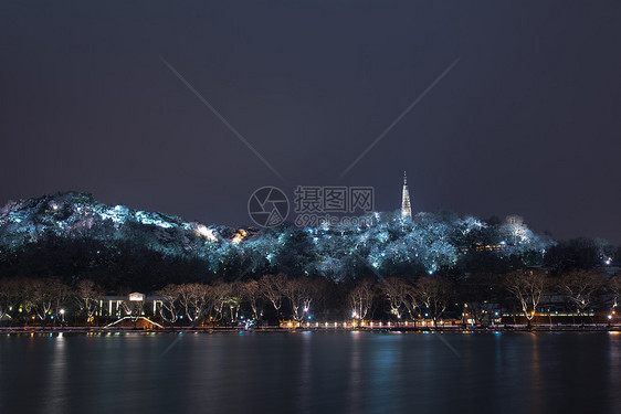 西湖北山路夜景图片