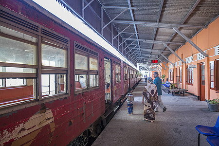 斯里兰卡火车站台高清图片
