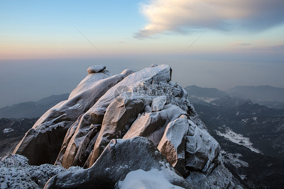 天柱山雪景图片