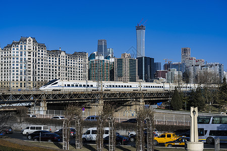 智能城市春运背景