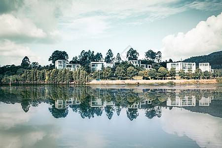 湖光山色的美丽风景图片