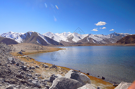 新疆喀什帕米尔高原白沙湖风光摄影图片