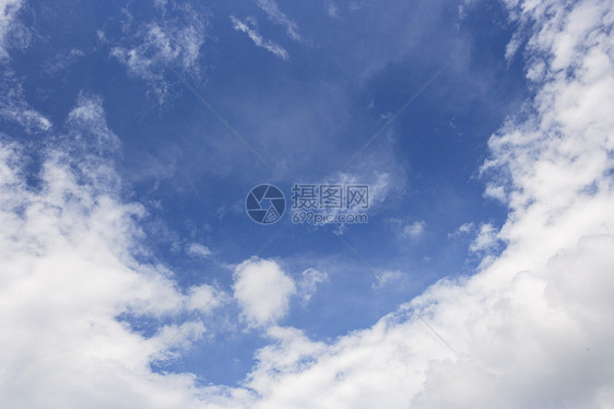 天空白云简单素材背景图片