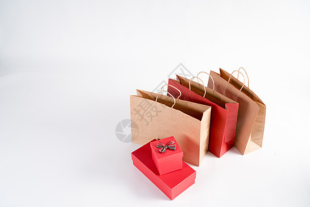 购物袋与礼物盒图片