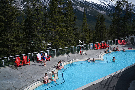 阳光滑雪度假村温泉酒店泳池图片