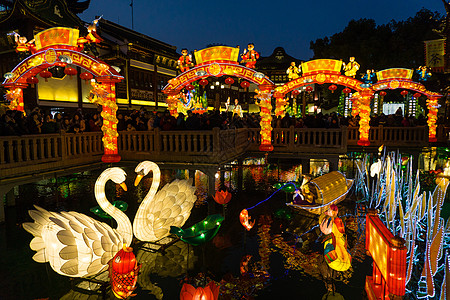 元宵节夜景2018灯会里的年味背景