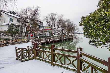 雪中浙江海宁盐官古城景区图片