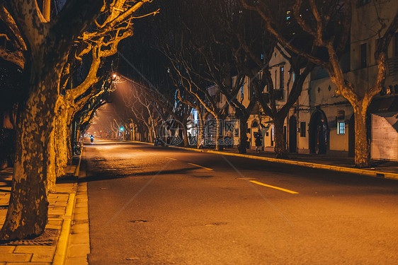 城市夜晚道路图片