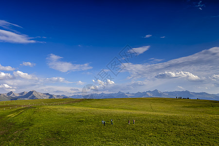 新疆喀拉俊草原美图图片