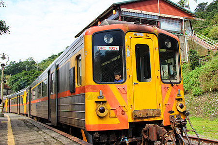台湾平溪线的火车图片