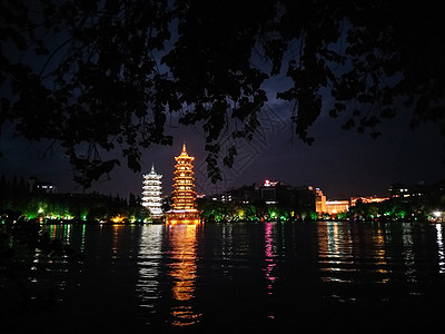桂林日月塔远景图片