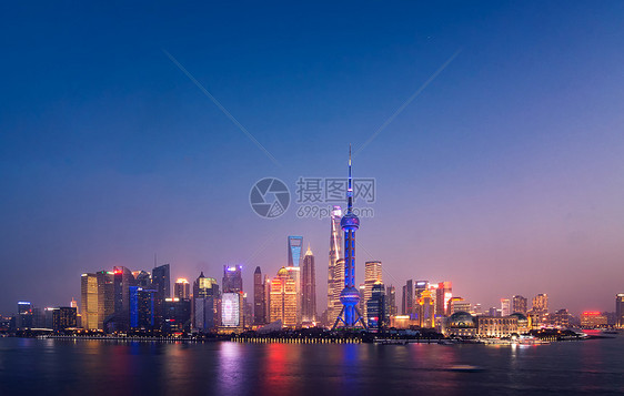 上海东方明珠城市建筑夜景图片