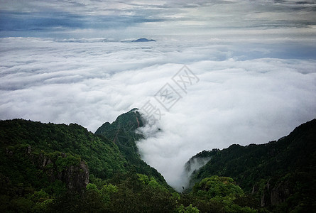 浙江括苍山上壮观的云海背景图片