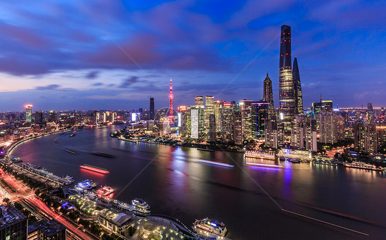 俯拍上海陆家嘴璀璨夜景图片