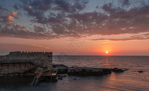地中海上的日出图片