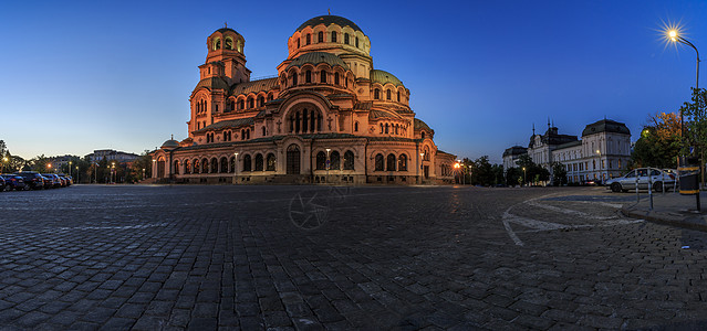 城市日落保加利亚索菲亚大教堂夜景全景图背景