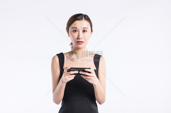 职业女性玩手机图片