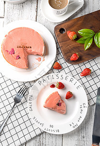 草莓熔岩蛋糕图片