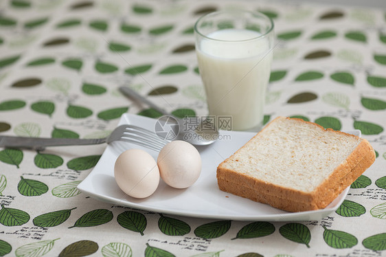 早餐鸡蛋牛奶面包图片