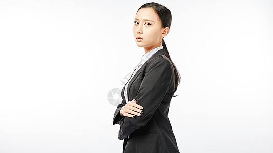 商务人士站姿青年女性抱胸姿势背景