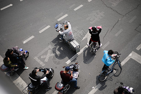自行车人遵守交通法规非机动车随意变道逆行背景