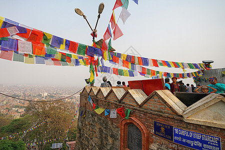 尼泊尔寺庙经幡背景图片